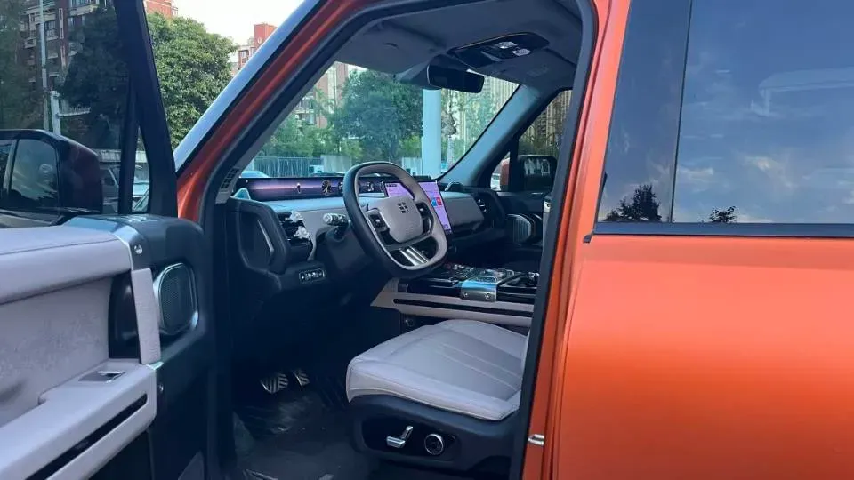 2025 Jetour Zongheng G700 2.0T 211HP L4 2DHT PHEV,autocango,china used car exporter,china ev exporter,chinese used car exporter,chinese used ev exporter