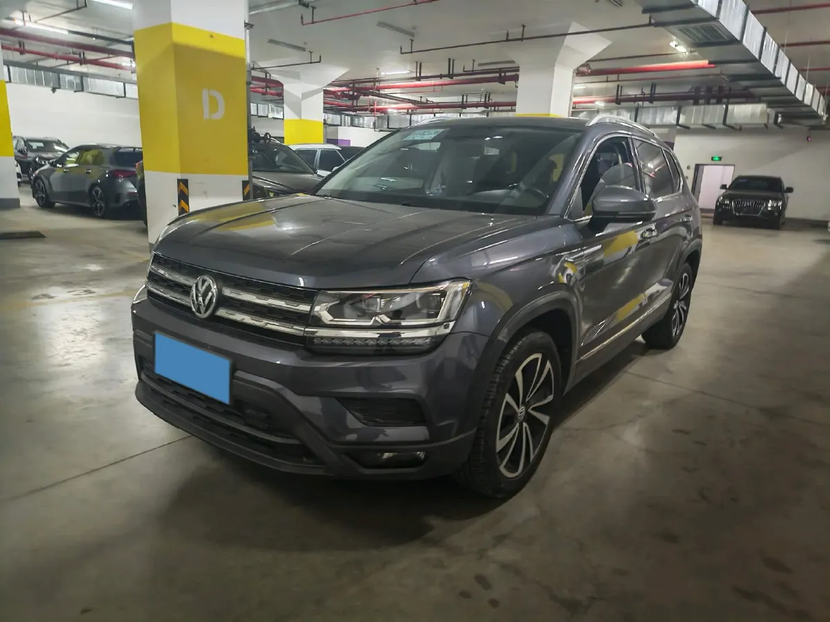 2019 MINI MINI 1.5T 102HP L3 7DCT,autocango,china used car exporter,china ev exporter,chinese used car exporter,chinese used ev exporter