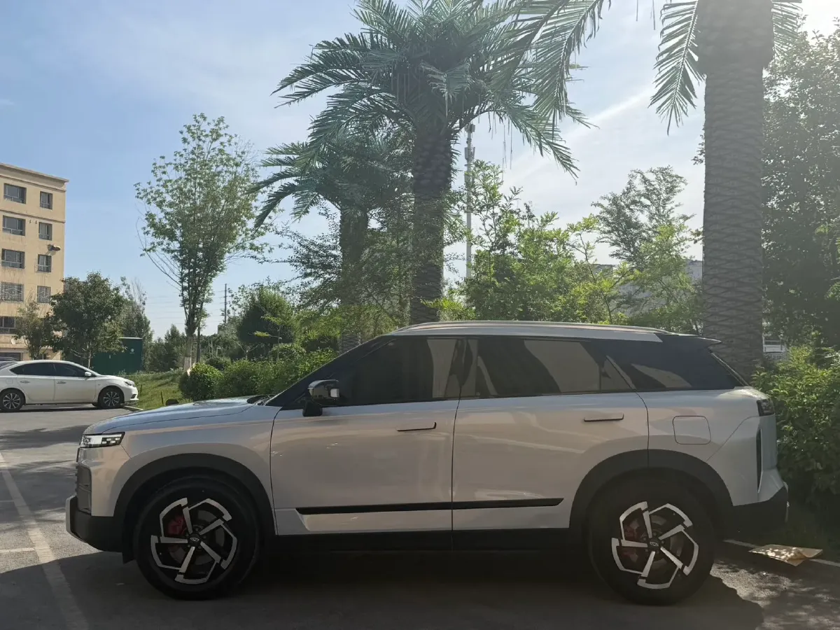 2023 Chery Exploration 06 1.6T 197HP L4 7DCT,autocango,china used car exporter,china ev exporter,chinese used car exporter,chinese used ev exporter