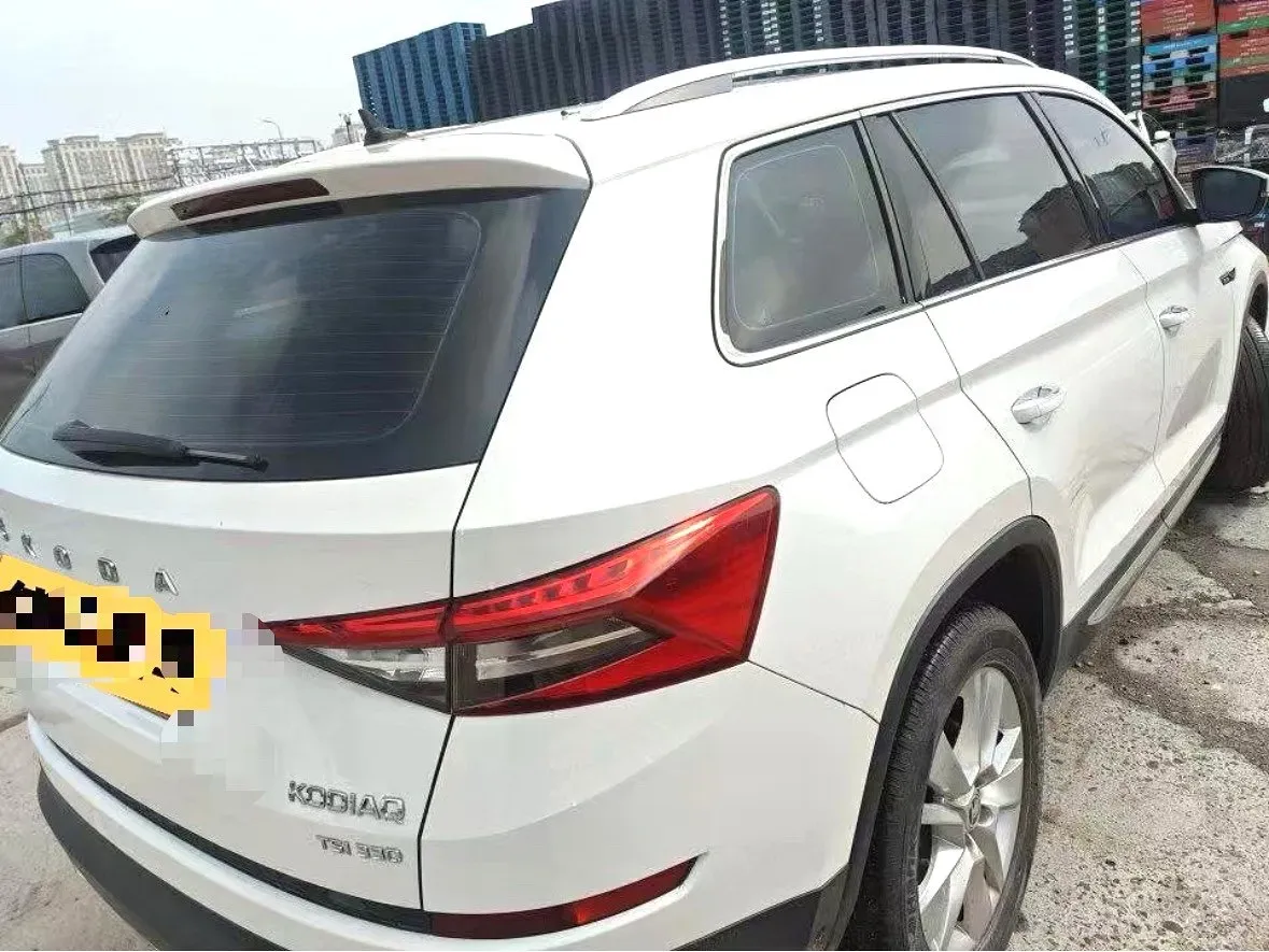 2019 Skoda Superb 2.0T 220HP L4 7DCT,autocango,china used car exporter,china ev exporter,chinese used car exporter,chinese used ev exporter