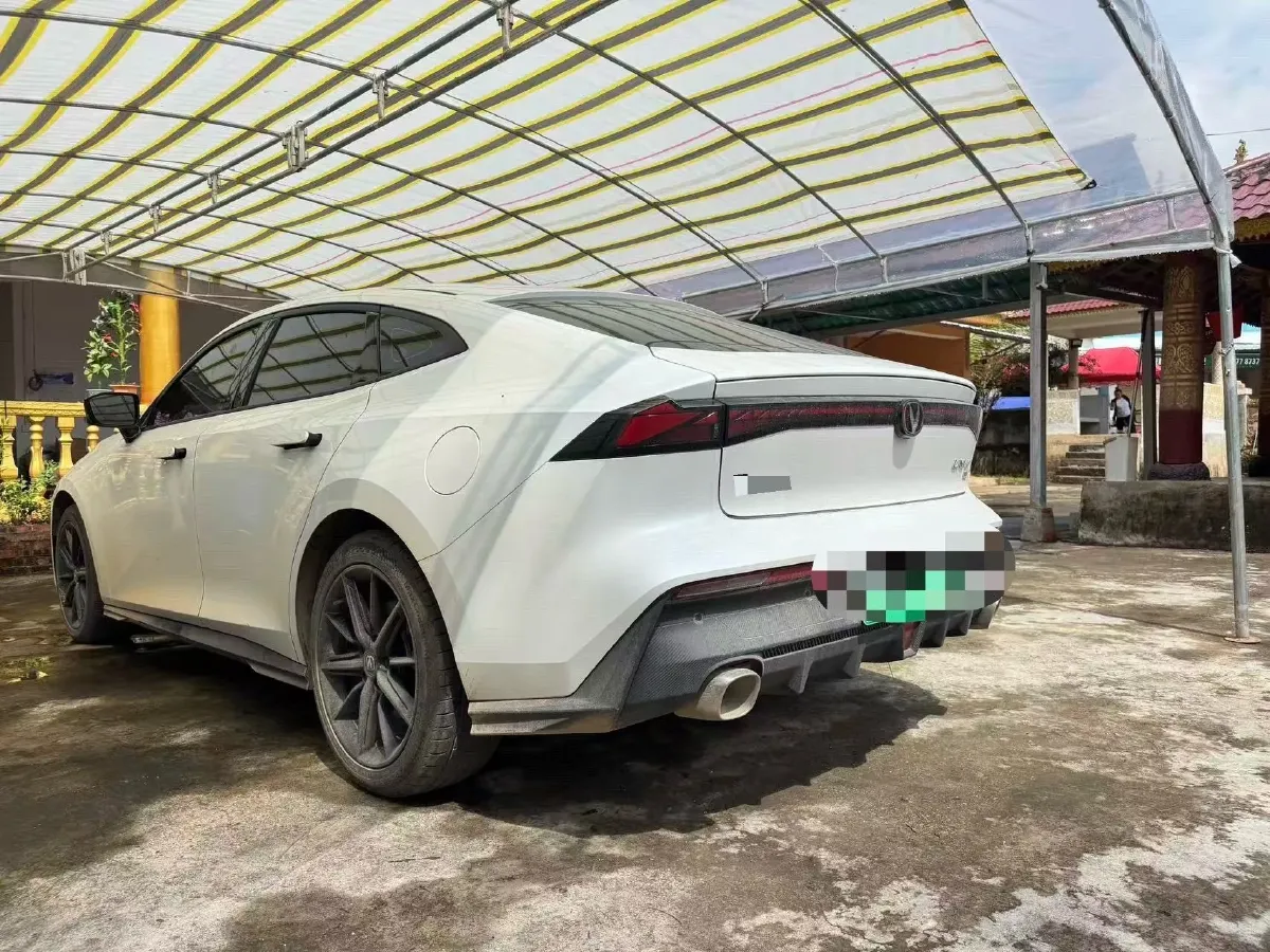 2023 ChangAn UNI-V iDD 1.5T 170HP L4 6TCT PHEV 18.4KWH,autocango,china used car exporter,china ev exporter,chinese used car exporter,chinese used ev exporter