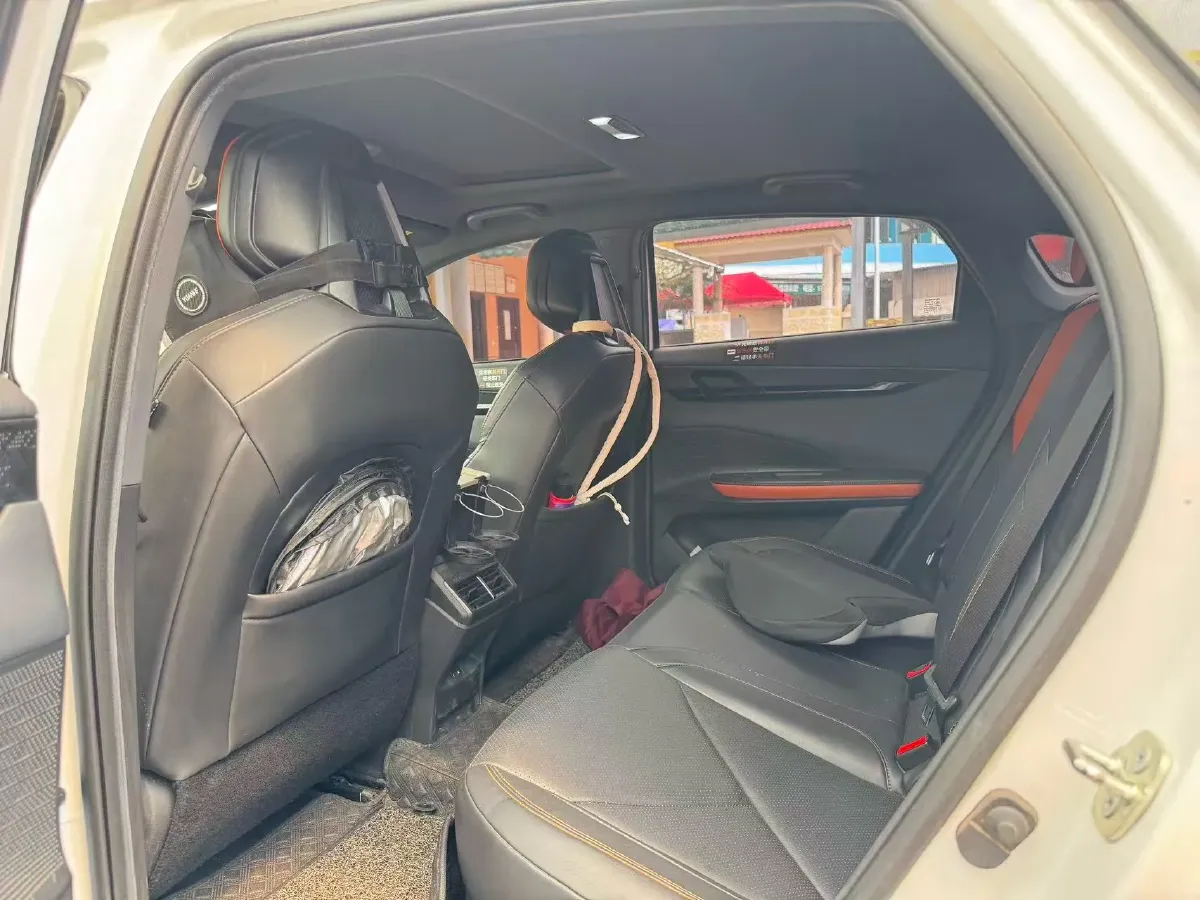 2023 ChangAn UNI-V iDD 1.5T 170HP L4 6TCT PHEV 18.4KWH,autocango,china used car exporter,china ev exporter,chinese used car exporter,chinese used ev exporter