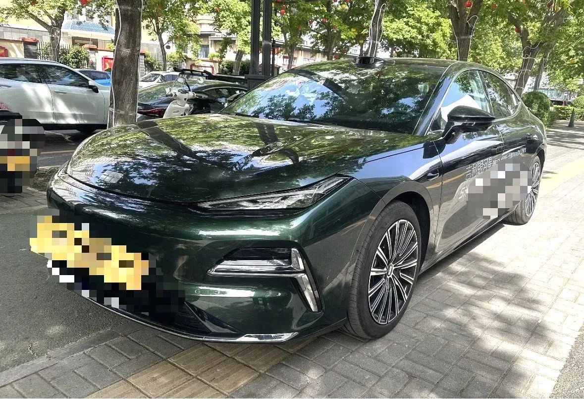 2025 Geely Galaxy Starshine 8 1.5T 163HP L4 3DHT PHEV 27.69KWH,autocango,china used car exporter,china ev exporter,chinese used car exporter,chinese used ev exporter