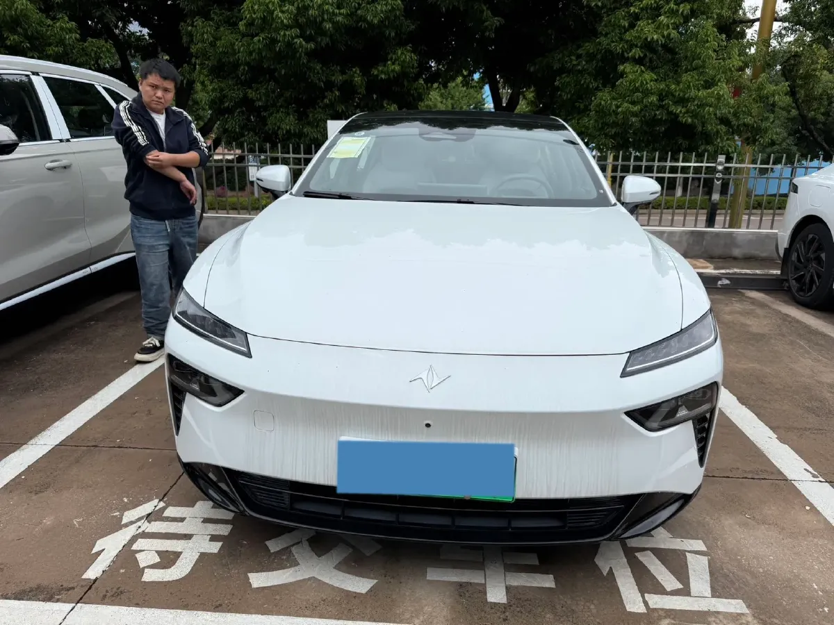2024 DongFeng eπ eπ007 REEV 105HP REEV 28.4KWH,autocango,china used car exporter,china ev exporter,chinese used car exporter,chinese used ev exporter