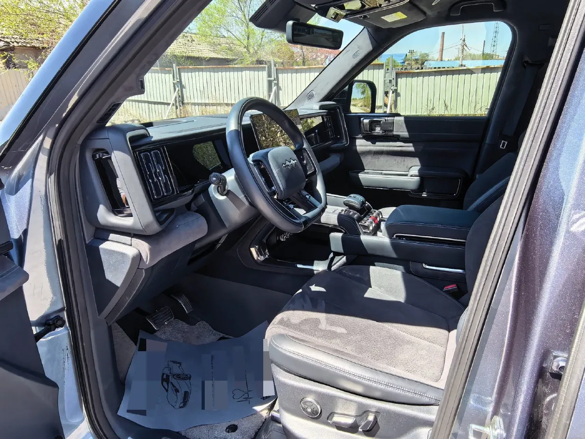 2023 FangChengBao Bao 5 1.5T 194HP L4 E-CVT PHEV 31.8KWH,autocango,china used car exporter,china ev exporter,chinese used car exporter,chinese used ev exporter