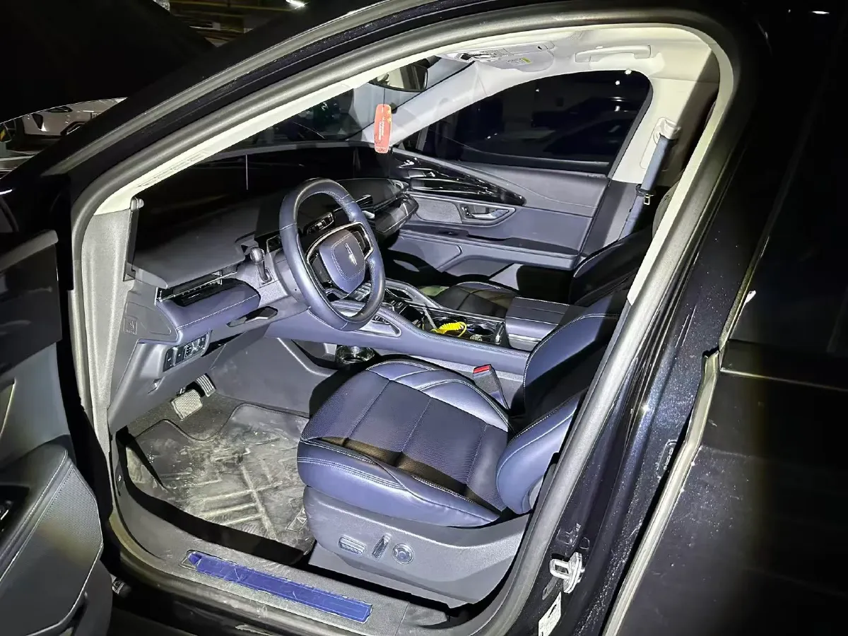 2023 Lincoln Nautilus 2.0T 261HP L4 8AT,autocango,china used car exporter,china ev exporter,chinese used car exporter,chinese used ev exporter