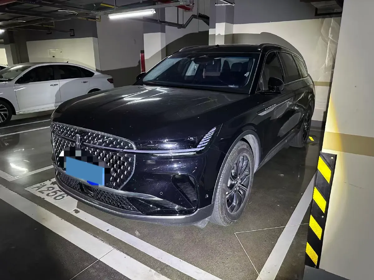 2023 Lincoln Nautilus 2.0T 261HP L4 8AT,autocango,china used car exporter,china ev exporter,chinese used car exporter,chinese used ev exporter