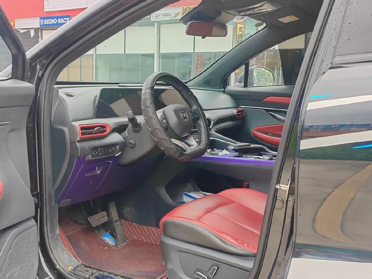 2020 ChangAn UNI-T 1.5T 180HP L4 7DCT,autocango,china used car exporter,china ev exporter,chinese used car exporter,chinese used ev exporter