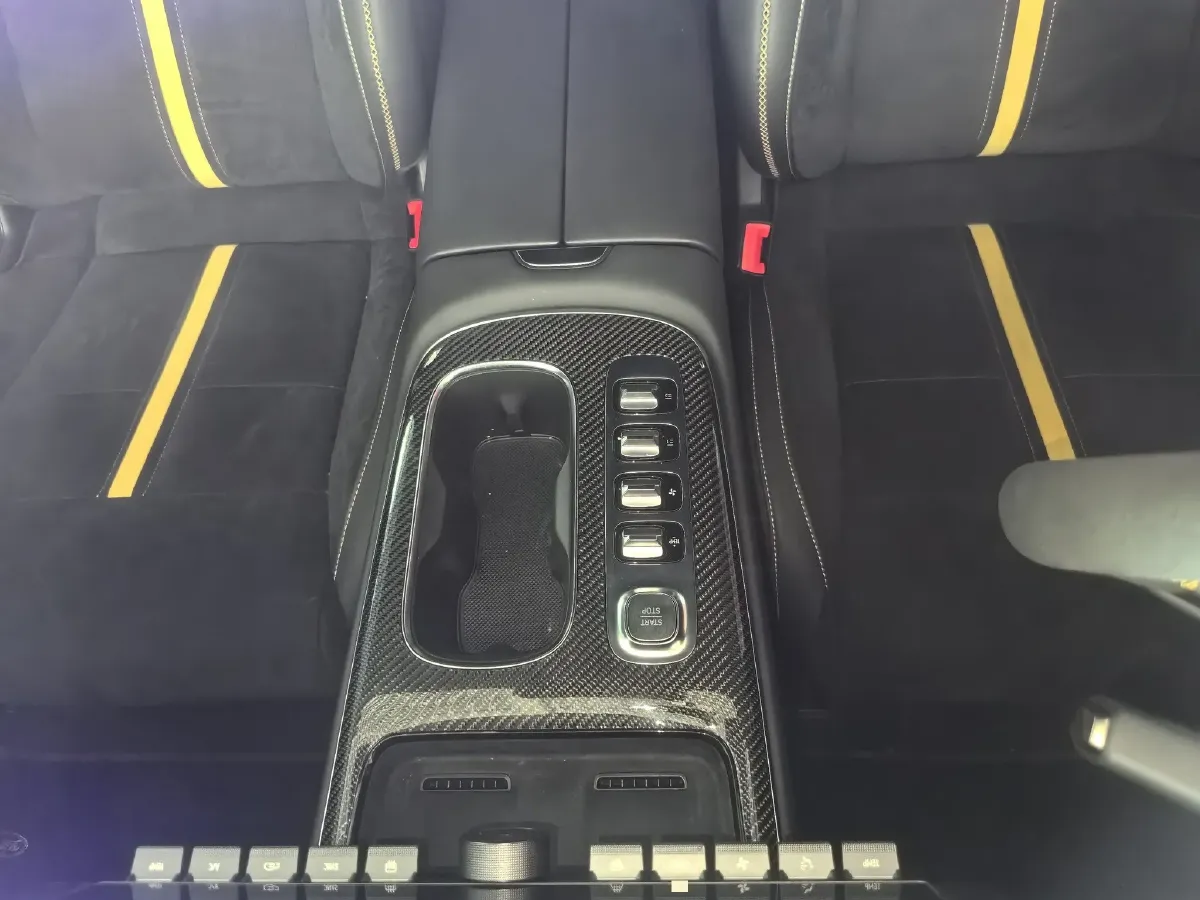 2025 MI SU7 Ultra BEV 93.7KWH,autocango,china used car exporter,china ev exporter,chinese used car exporter,chinese used ev exporter