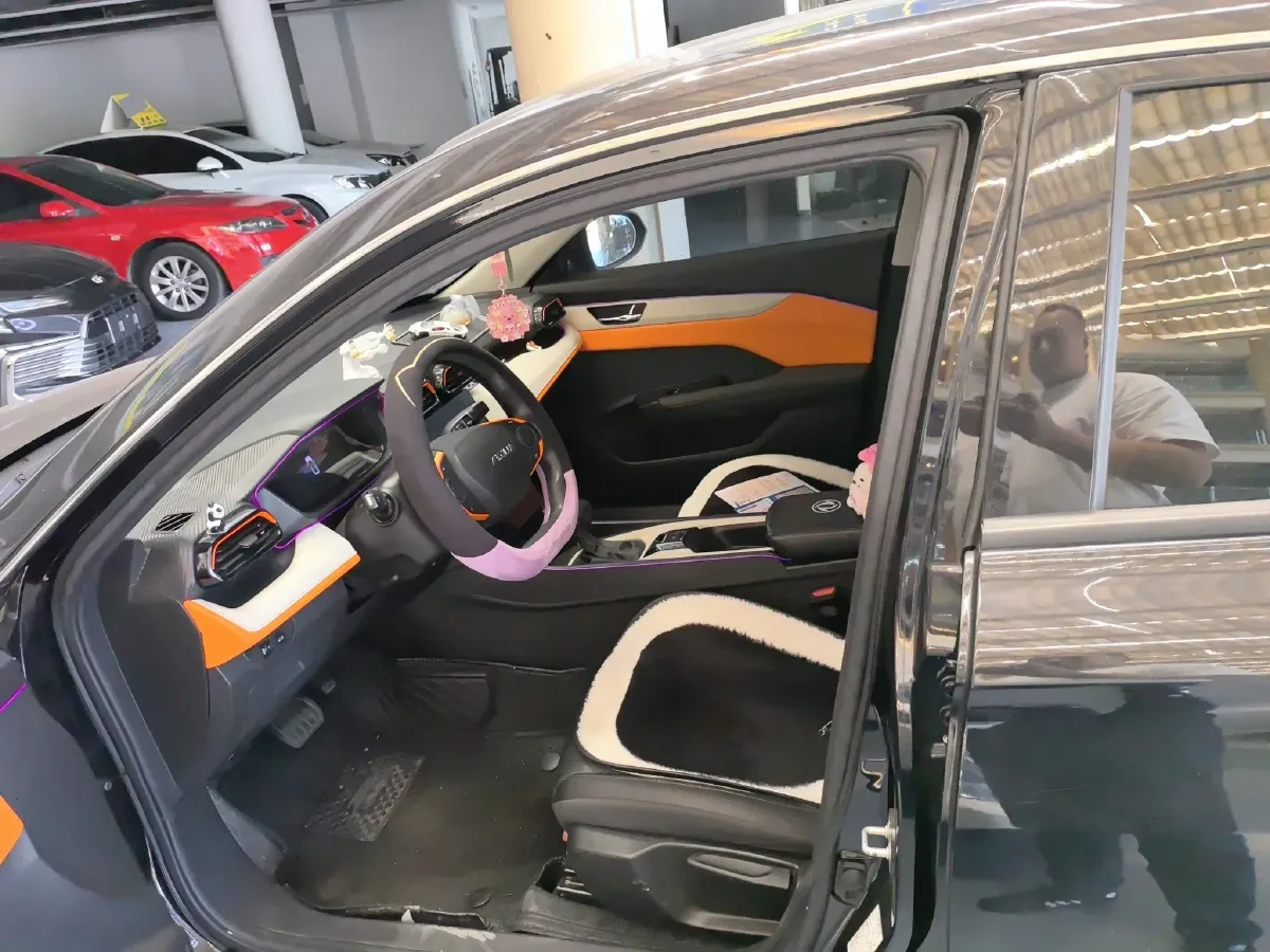 2023 DongFeng Aeolus YiXuan 1.5L 125HP L4 6DCT,autocango,china used car exporter,china ev exporter,chinese used car exporter,chinese used ev exporter