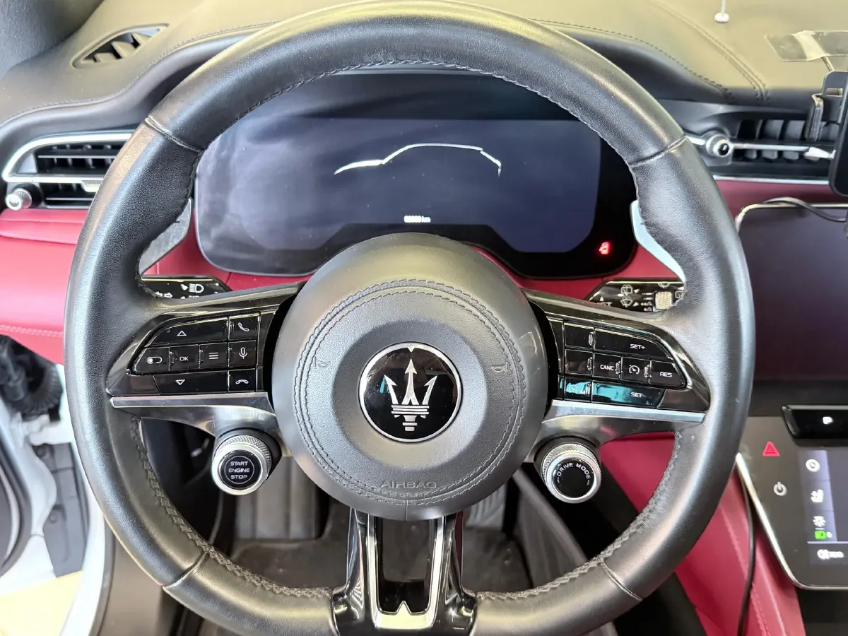 2023 Maserati Grecale 2.0T 300HP L4 8AT,autocango,china used car exporter,china ev exporter,chinese used car exporter,chinese used ev exporter