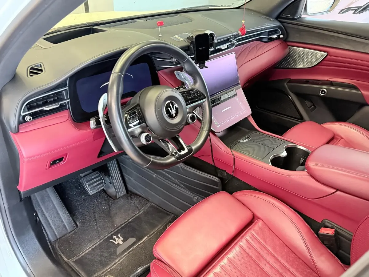 2023 Maserati Grecale 2.0T 300HP L4 8AT,autocango,china used car exporter,china ev exporter,chinese used car exporter,chinese used ev exporter