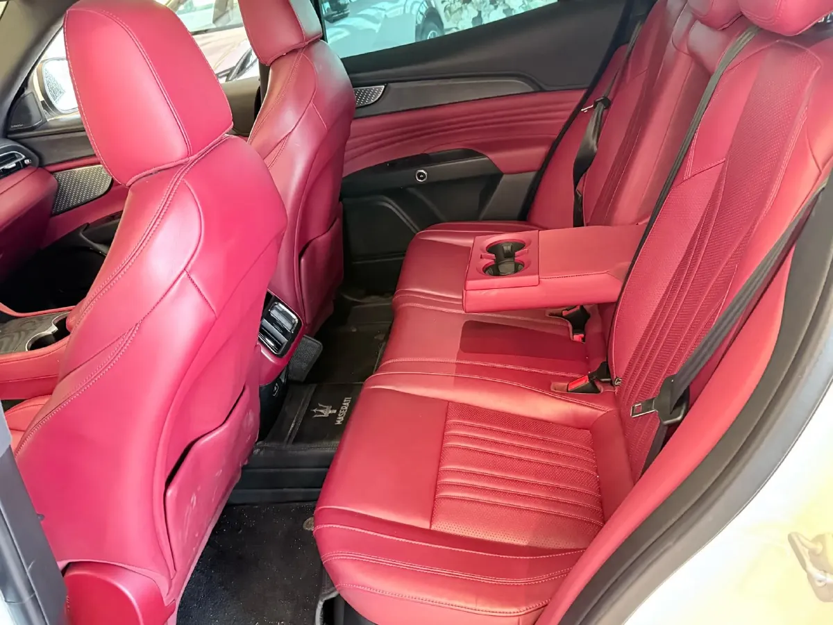 2023 Maserati Grecale 2.0T 300HP L4 8AT,autocango,china used car exporter,china ev exporter,chinese used car exporter,chinese used ev exporter