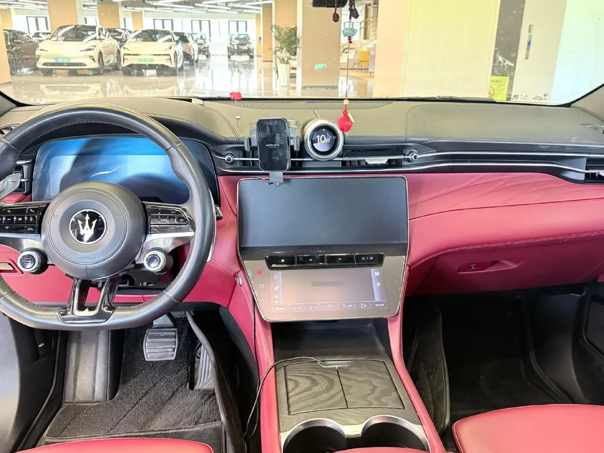 2023 Maserati Grecale 2.0T 300HP L4 8AT,autocango,china used car exporter,china ev exporter,chinese used car exporter,chinese used ev exporter