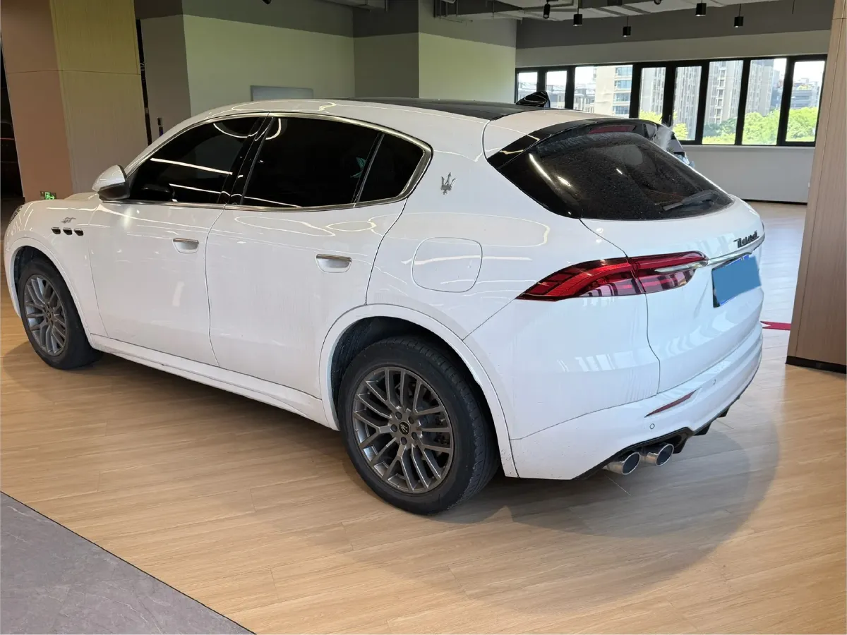 2023 Maserati Grecale 2.0T 300HP L4 8AT,autocango,china used car exporter,china ev exporter,chinese used car exporter,chinese used ev exporter