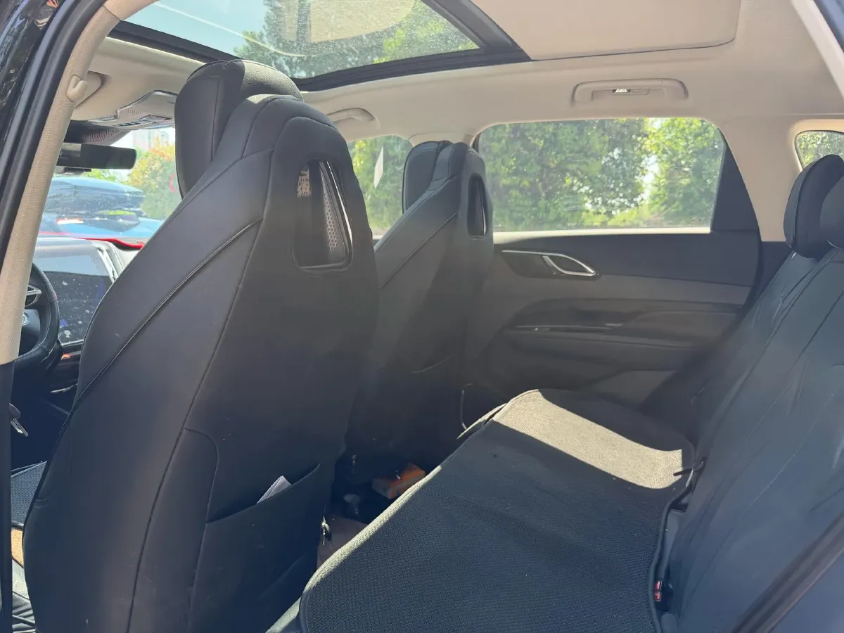 2024 HongQi HS3 1.5T 169HP L4 7DCT,autocango,china used car exporter,china ev exporter,chinese used car exporter,chinese used ev exporter