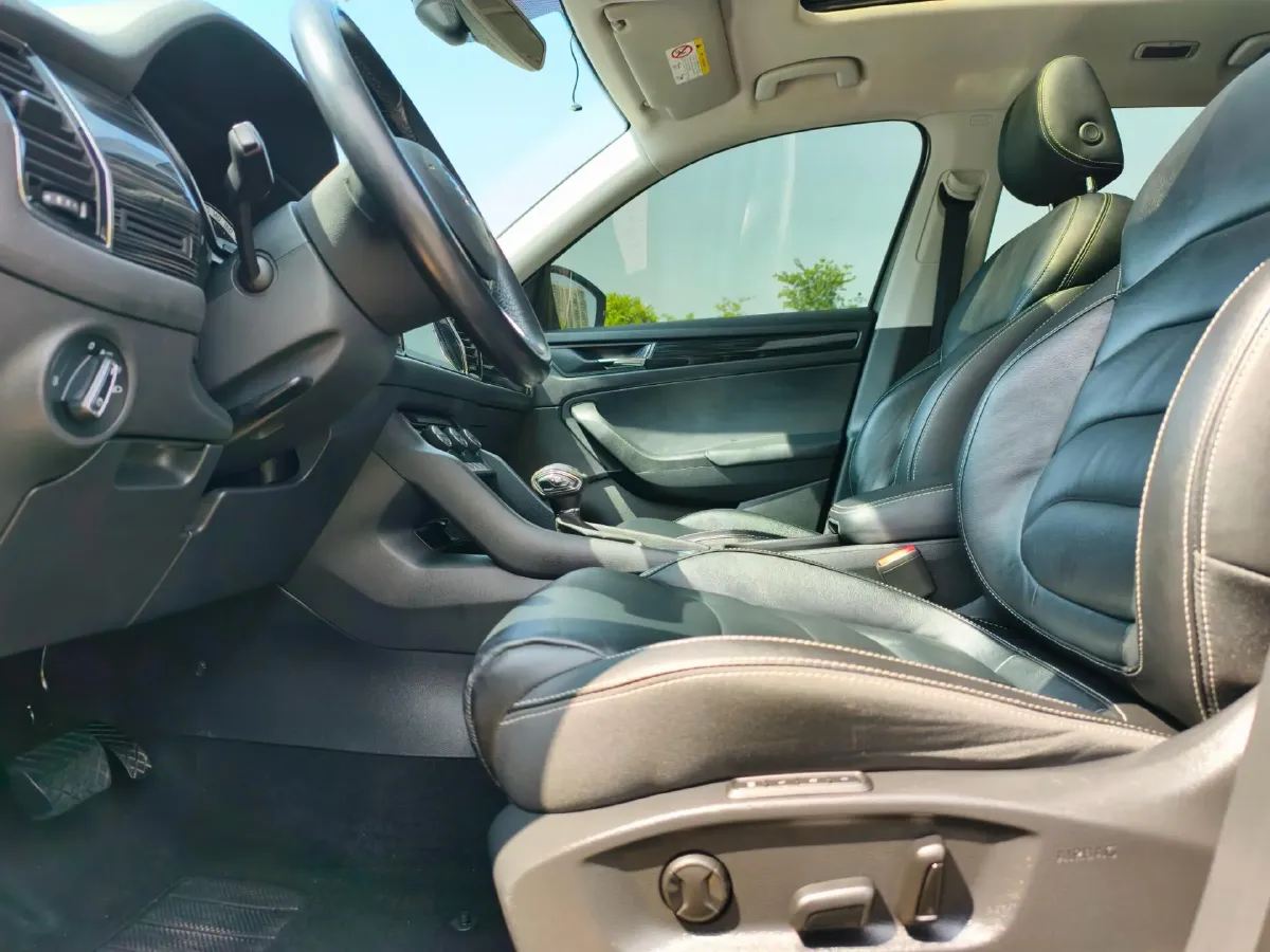 2018 Skoda Kodiak 2.0T 186HP L4 7DCT,autocango,china used car exporter,china ev exporter,chinese used car exporter,chinese used ev exporter