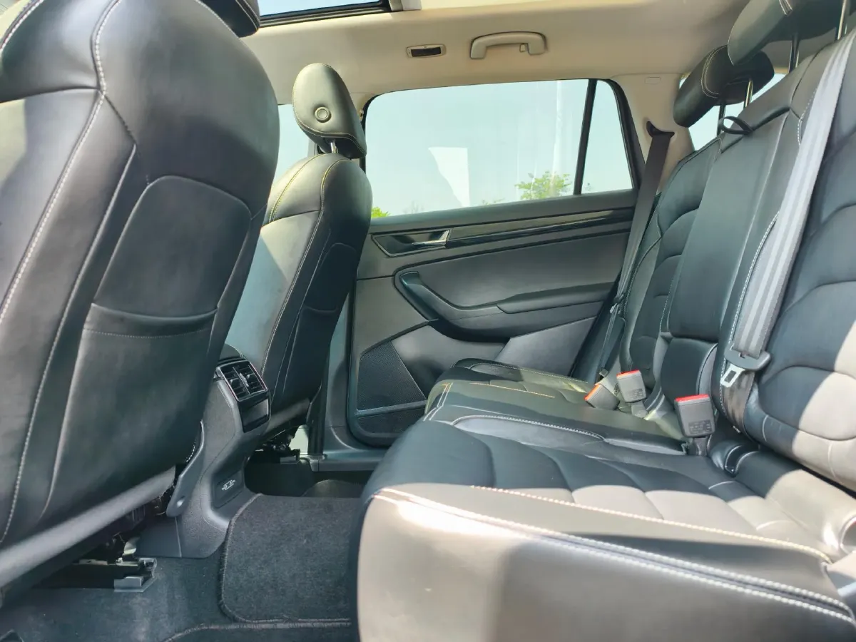 2018 Skoda Kodiak 2.0T 186HP L4 7DCT,autocango,china used car exporter,china ev exporter,chinese used car exporter,chinese used ev exporter