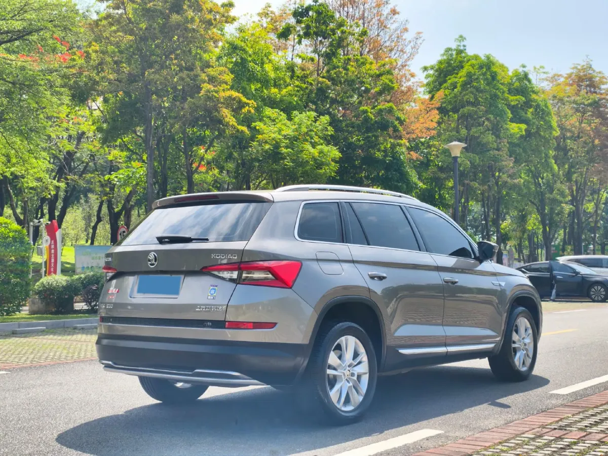 2018 Skoda Kodiak 2.0T 186HP L4 7DCT,autocango,china used car exporter,china ev exporter,chinese used car exporter,chinese used ev exporter