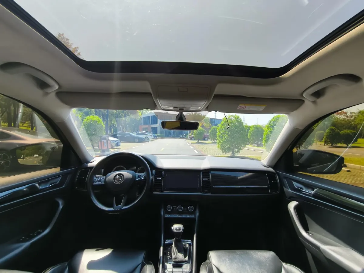 2018 Skoda Kodiak 2.0T 186HP L4 7DCT,autocango,china used car exporter,china ev exporter,chinese used car exporter,chinese used ev exporter