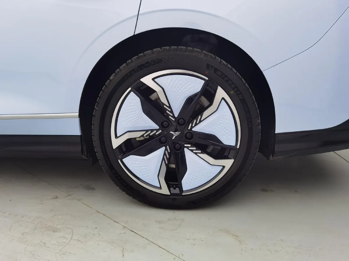 2023 Voyah ZhuiGuang BEV 82.11KWH,autocango,china used car exporter,china ev exporter,chinese used car exporter,chinese used ev exporter