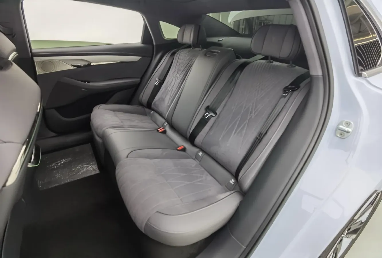 2023 Voyah ZhuiGuang BEV 82.11KWH,autocango,china used car exporter,china ev exporter,chinese used car exporter,chinese used ev exporter