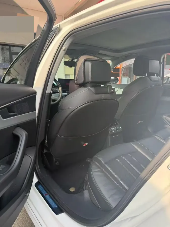 2020 Audi A4L 2.0T 190HP L4 7DCT,autocango,china used car exporter,china ev exporter,chinese used car exporter,chinese used ev exporter