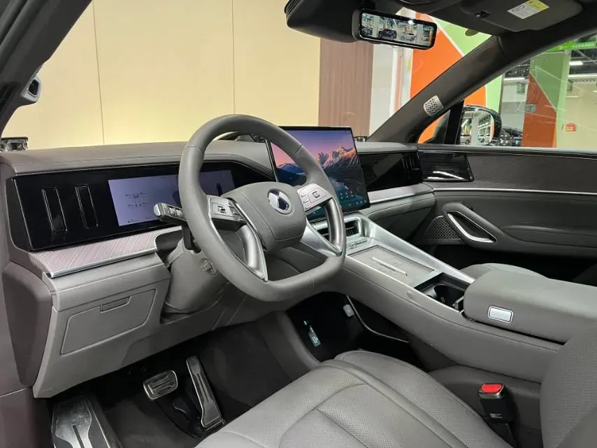 2025 Denza DenzaN9 2.0T 207HP L4 E-CVT PHEV,autocango,china used car exporter,china ev exporter,chinese used car exporter,chinese used ev exporter