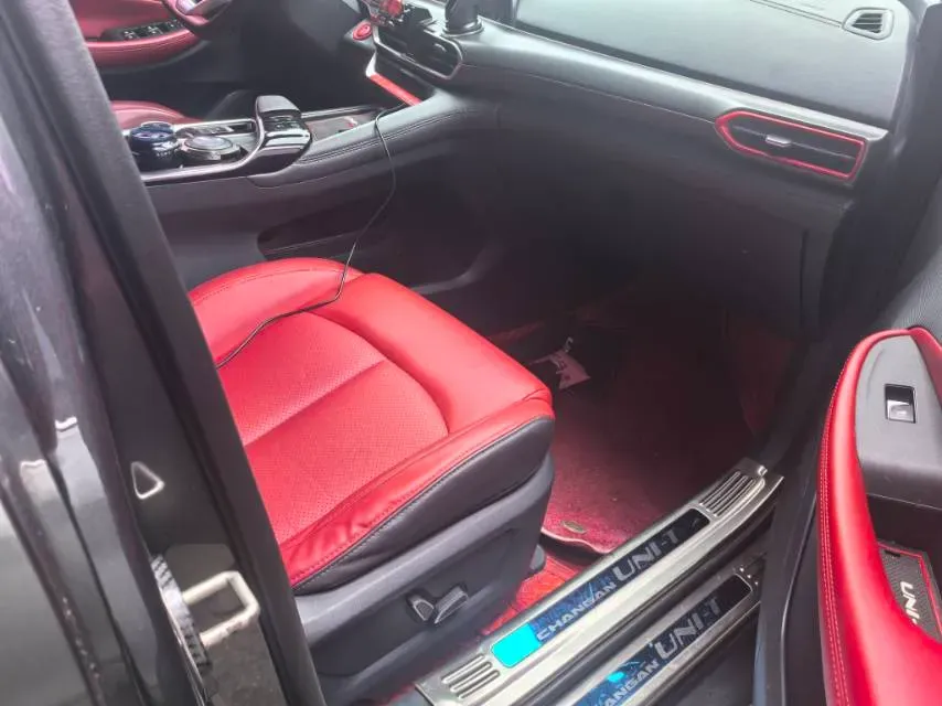 2020 ChangAn UNI-T 1.5T 180HP L4 7DCT,autocango,china used car exporter,china ev exporter,chinese used car exporter,chinese used ev exporter