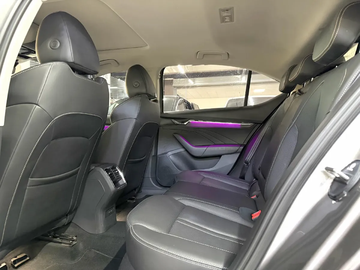 2022 Skoda Octavia 1.4T 150HP L4 7DCT,autocango,china used car exporter,china ev exporter,chinese used car exporter,chinese used ev exporter