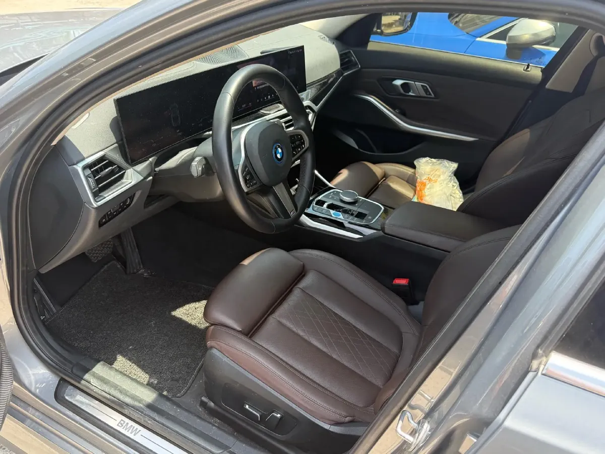 2024 BMW i3 BEV 70KWH,autocango,china used car exporter,china ev exporter,chinese used car exporter,chinese used ev exporter