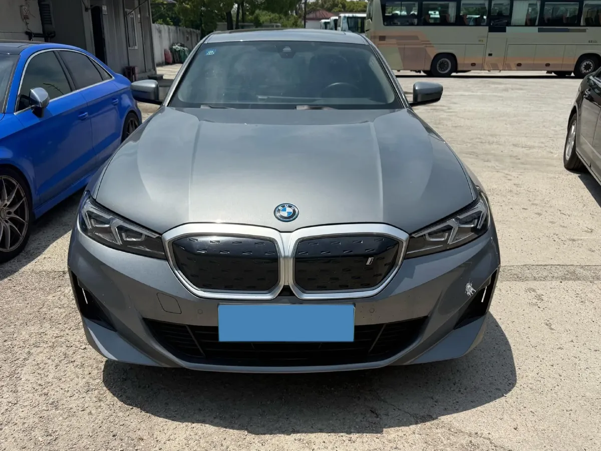 2024 BMW i3 BEV 70KWH,autocango,china used car exporter,china ev exporter,chinese used car exporter,chinese used ev exporter