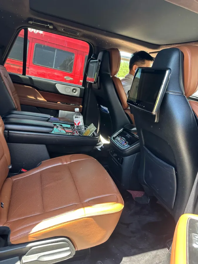 2018 Lincoln Navigator 3.5T 415HP V6 10AT,autocango,china used car exporter,china ev exporter,chinese used car exporter,chinese used ev exporter