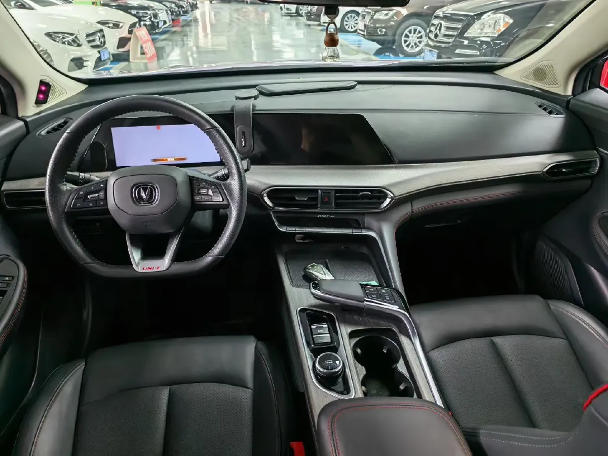 2021 ChangAn UNI-T 1.5T 180HP L4 7DCT,autocango,china used car exporter,china ev exporter,chinese used car exporter,chinese used ev exporter