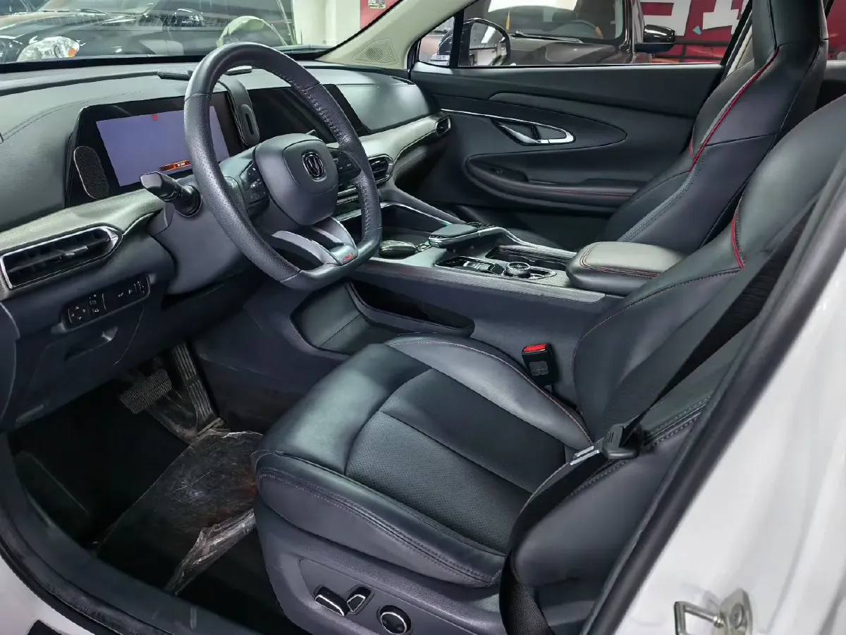 2021 ChangAn UNI-T 1.5T 180HP L4 7DCT,autocango,china used car exporter,china ev exporter,chinese used car exporter,chinese used ev exporter