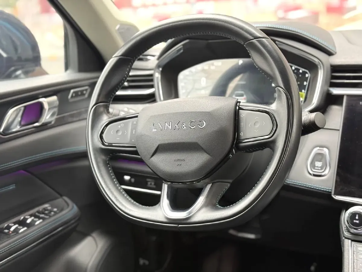 2020 LYNK&CO 05 2.0T 254HP L4 8AT,autocango,china used car exporter,china ev exporter,chinese used car exporter,chinese used ev exporter