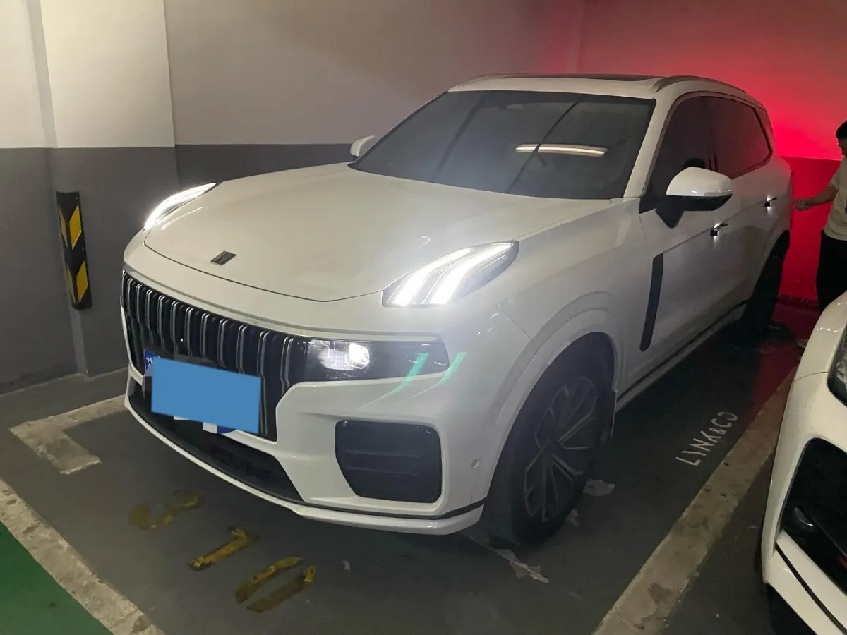 2024 LYNK&CO 09 2.0T 254HP L4 8AT,autocango,china used car exporter,china ev exporter,chinese used car exporter,chinese used ev exporter
