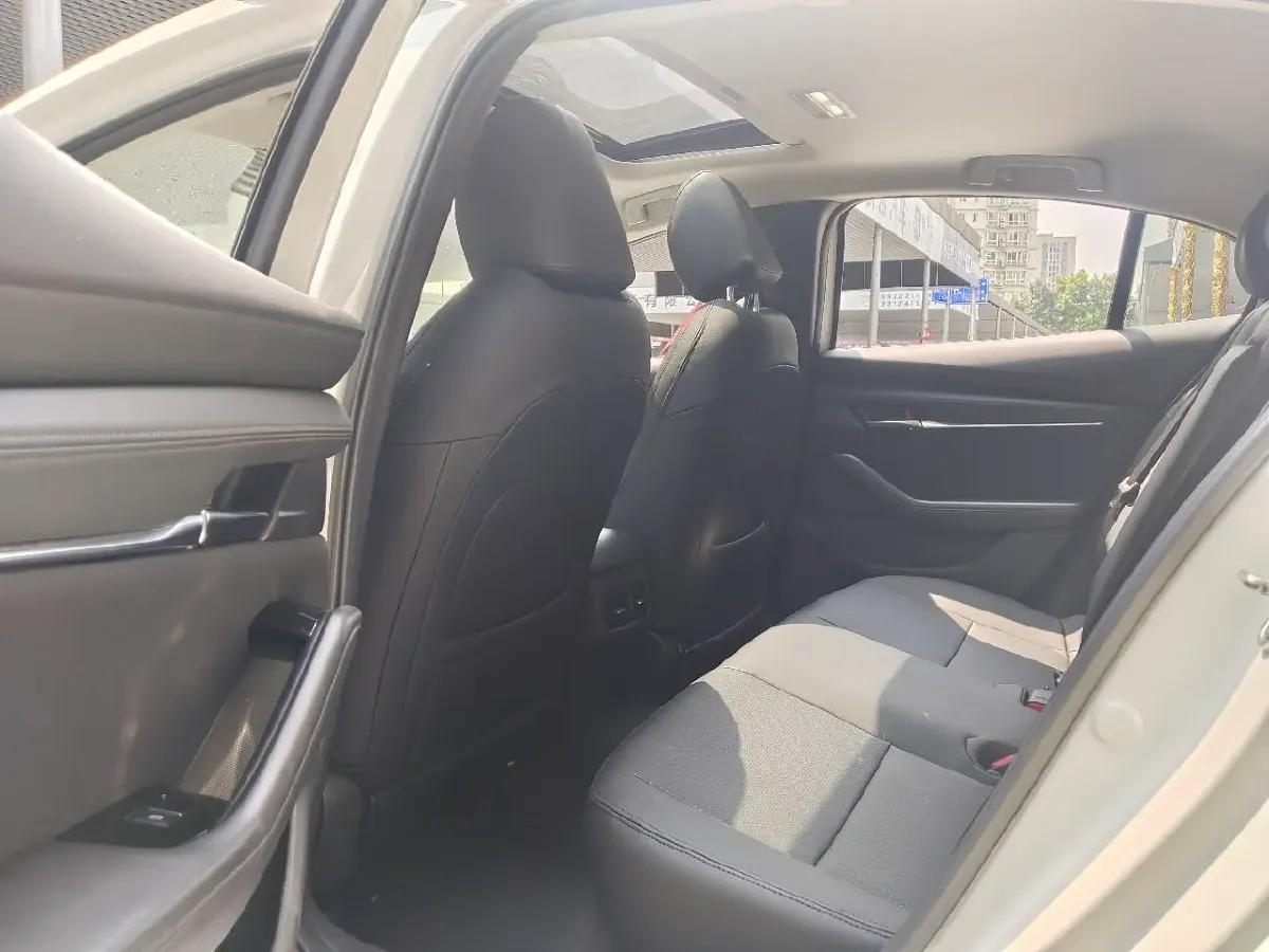 2021 Mazda 3 Axela 2.0L 158HP L4 6AT,autocango,china used car exporter,china ev exporter,chinese used car exporter,chinese used ev exporter