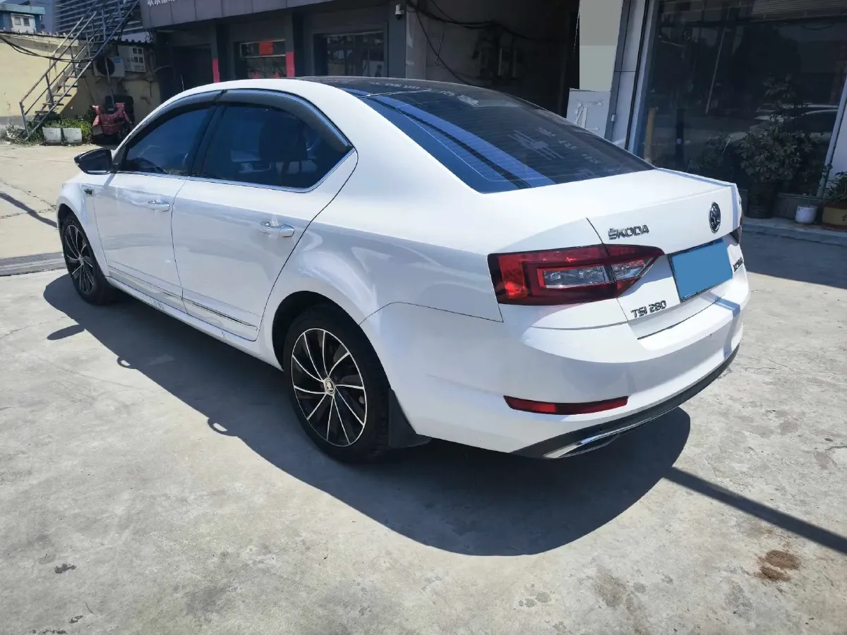 2018 Skoda Octavia 1.4T 150HP L4 7DCT,autocango,china used car exporter,china ev exporter,chinese used car exporter,chinese used ev exporter