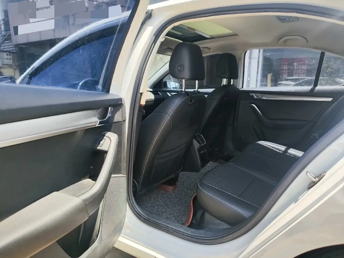 2018 Skoda Octavia 1.4T 150HP L4 7DCT,autocango,china used car exporter,china ev exporter,chinese used car exporter,chinese used ev exporter