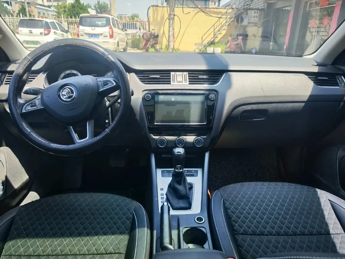 2018 Skoda Octavia 1.4T 150HP L4 7DCT,autocango,china used car exporter,china ev exporter,chinese used car exporter,chinese used ev exporter