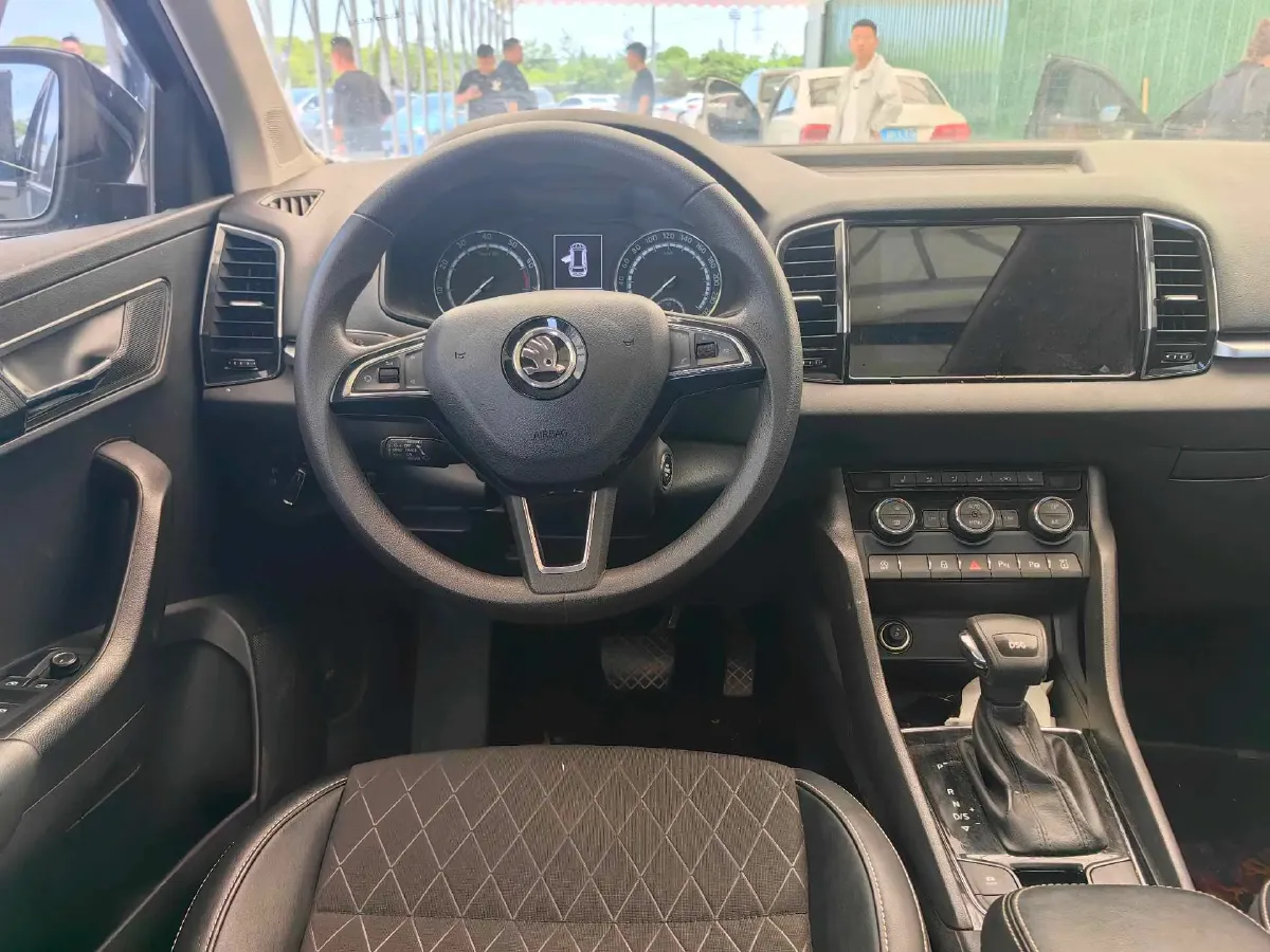 2020 Skoda Karoq 1.4T 150HP L4 7DCT,autocango,china used car exporter,china ev exporter,chinese used car exporter,chinese used ev exporter