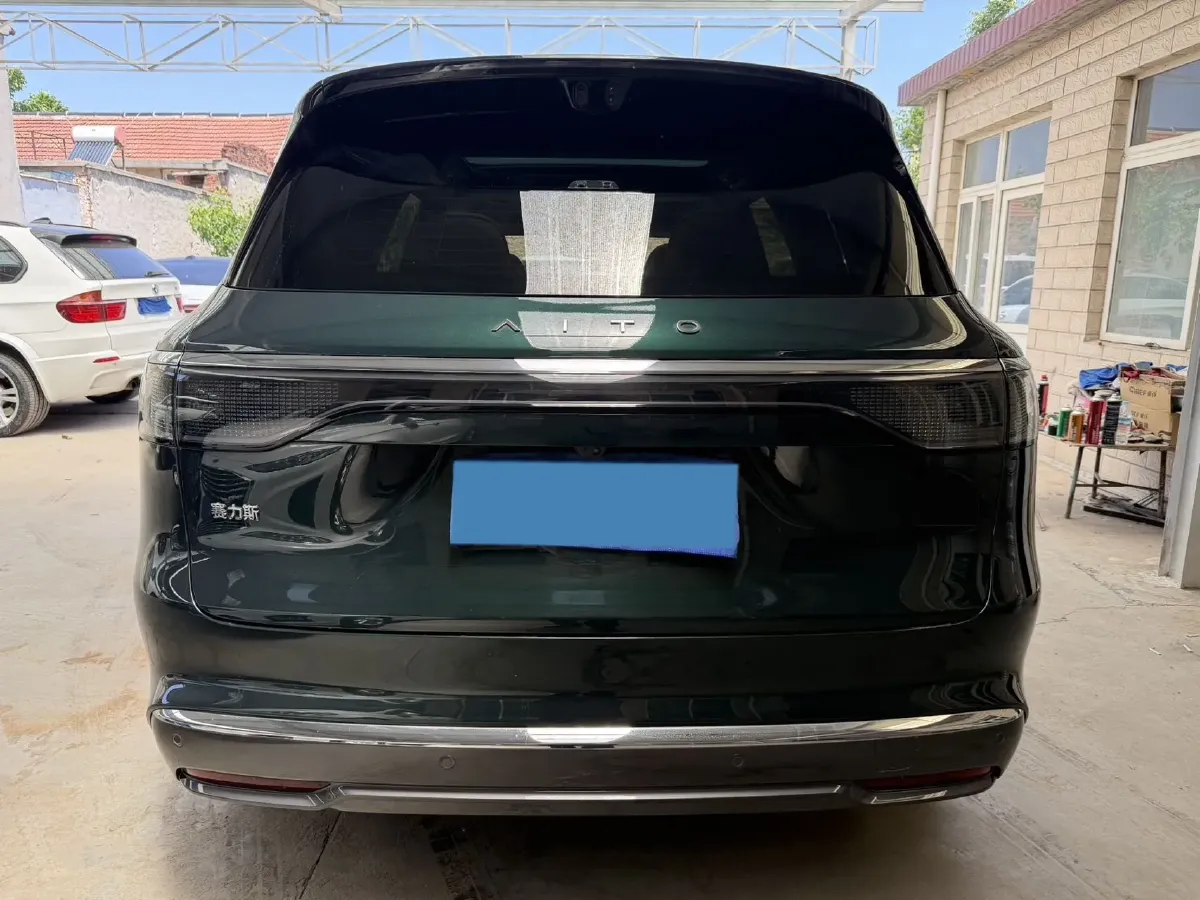 2025 AITO AITO M8 REEV 160HP REEV 53.4KWH,autocango,china used car exporter,china ev exporter,chinese used car exporter,chinese used ev exporter