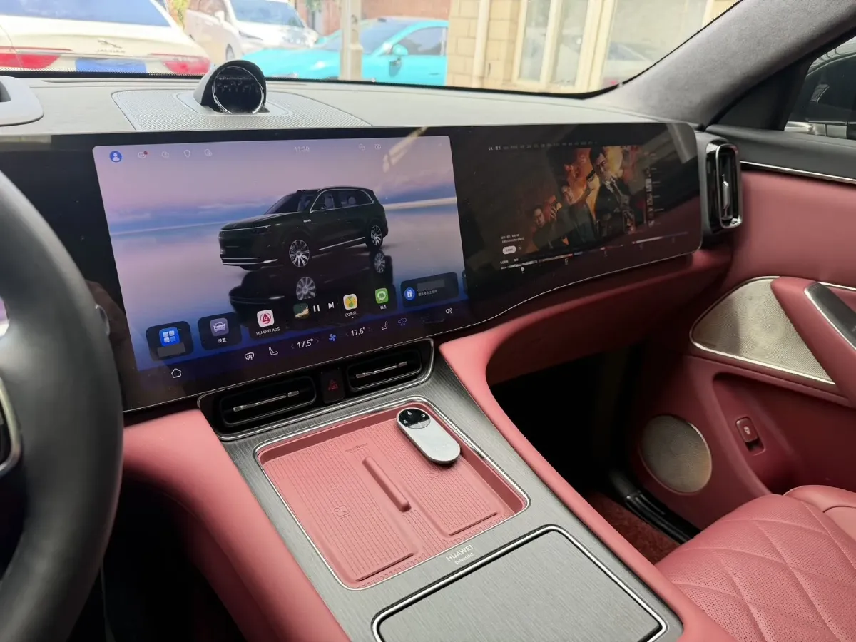 2025 AITO AITO M8 REEV 160HP REEV 53.4KWH,autocango,china used car exporter,china ev exporter,chinese used car exporter,chinese used ev exporter