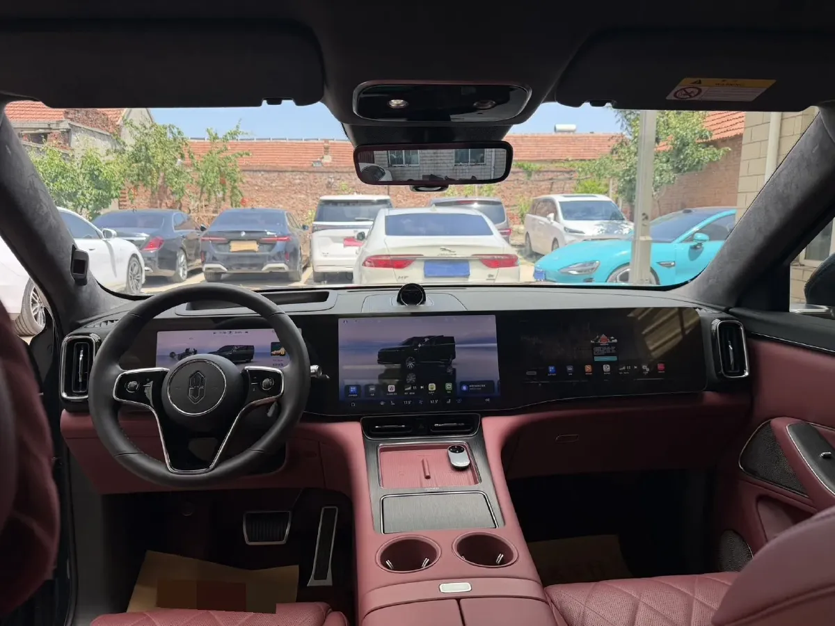 2025 AITO AITO M8 REEV 160HP REEV 53.4KWH,autocango,china used car exporter,china ev exporter,chinese used car exporter,chinese used ev exporter