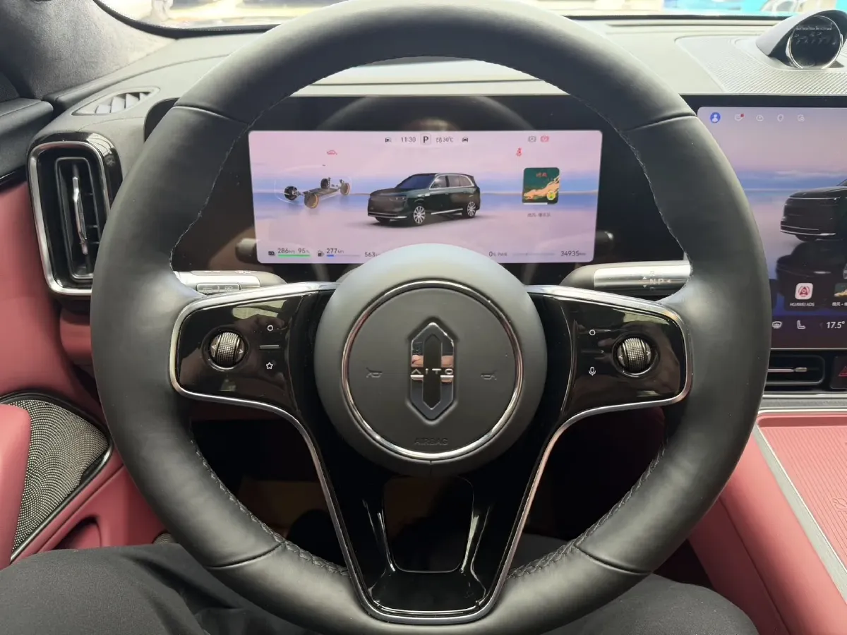 2025 AITO AITO M8 REEV 160HP REEV 53.4KWH,autocango,china used car exporter,china ev exporter,chinese used car exporter,chinese used ev exporter