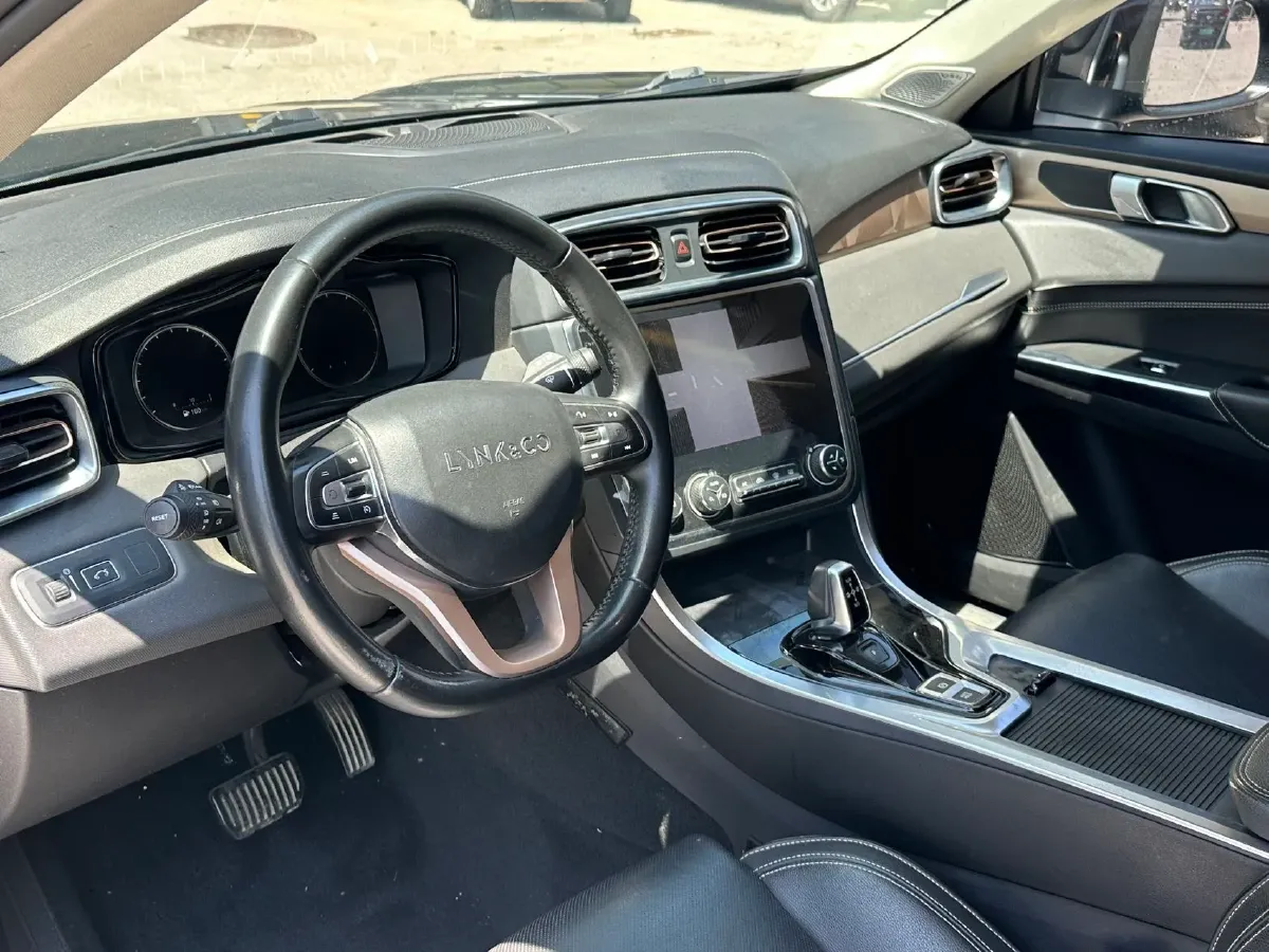2019 Beijing BJ40 2.0T 218HP L4 6AT,autocango,china used car exporter,china ev exporter,chinese used car exporter,chinese used ev exporter