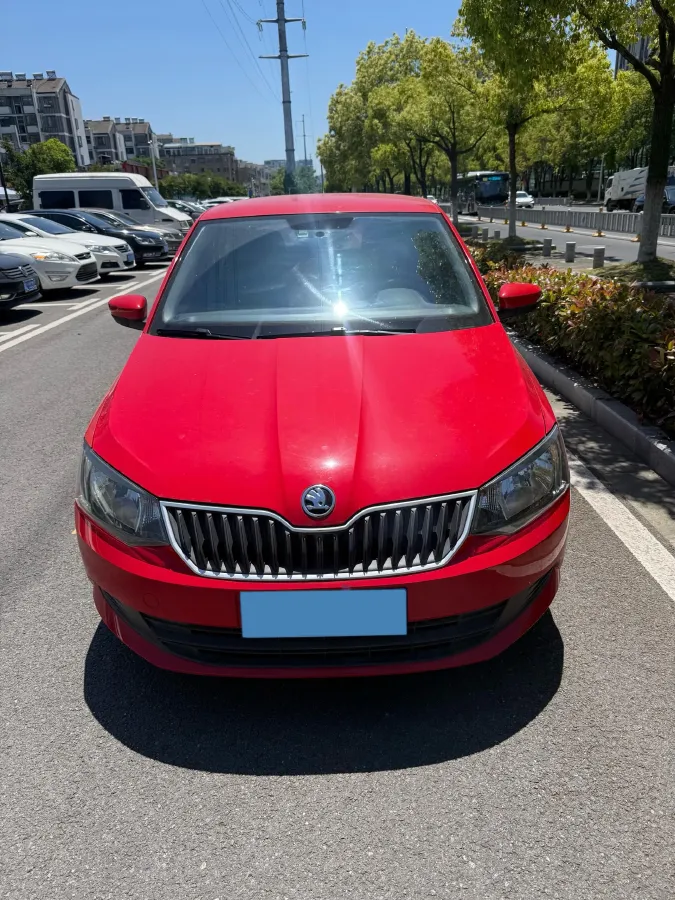 2017 Skoda Fabia 1.4L 90HP L4 6AT,autocango,china used car exporter,china ev exporter,chinese used car exporter,chinese used ev exporter