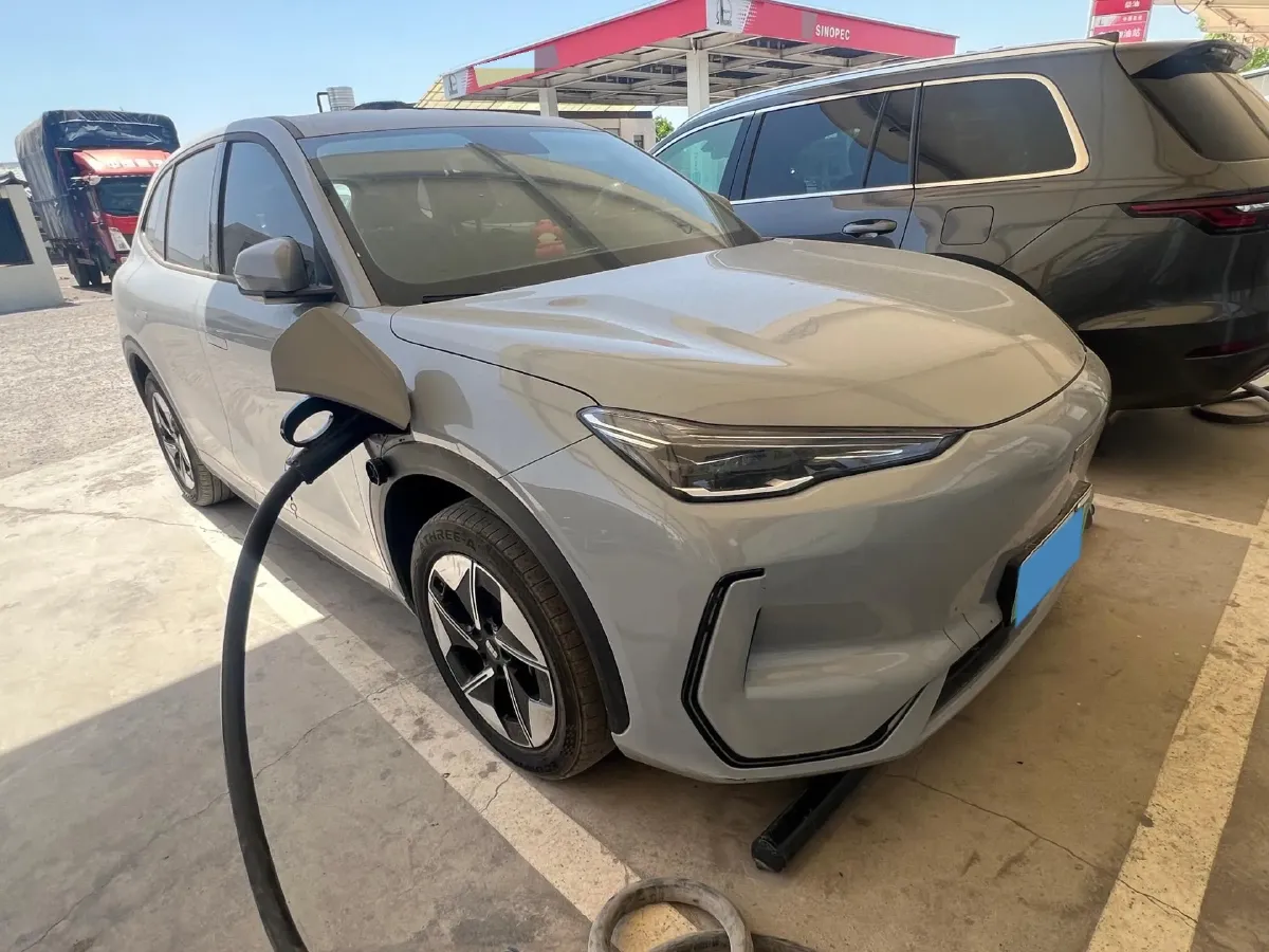2024 Geely Emgrand L HiP 1.5T 181HP L4 3DHT PHEV 15.5KWH,autocango,china used car exporter,china ev exporter,chinese used car exporter,chinese used ev exporter