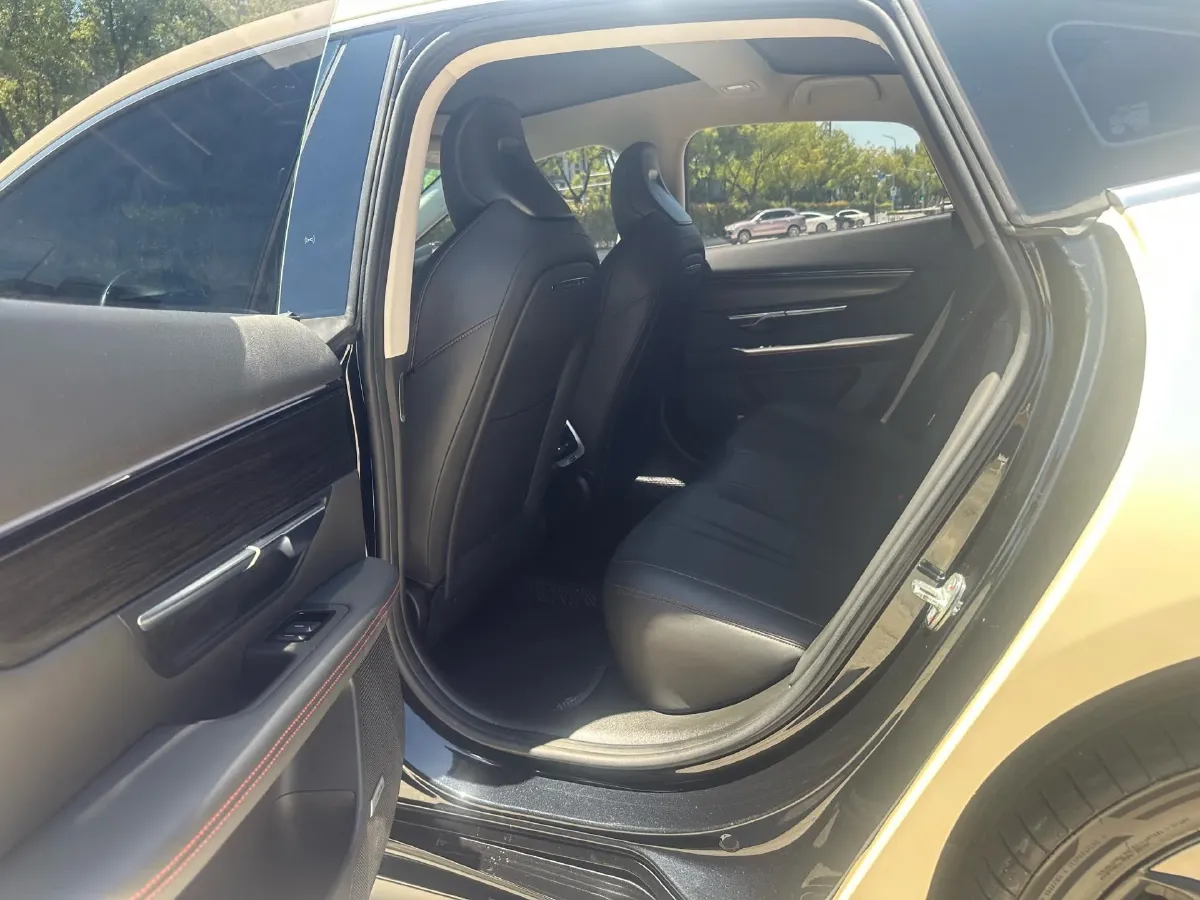 2020 Xpeng P7 BEV 70.8KWH,autocango,china used car exporter,china ev exporter,chinese used car exporter,chinese used ev exporter